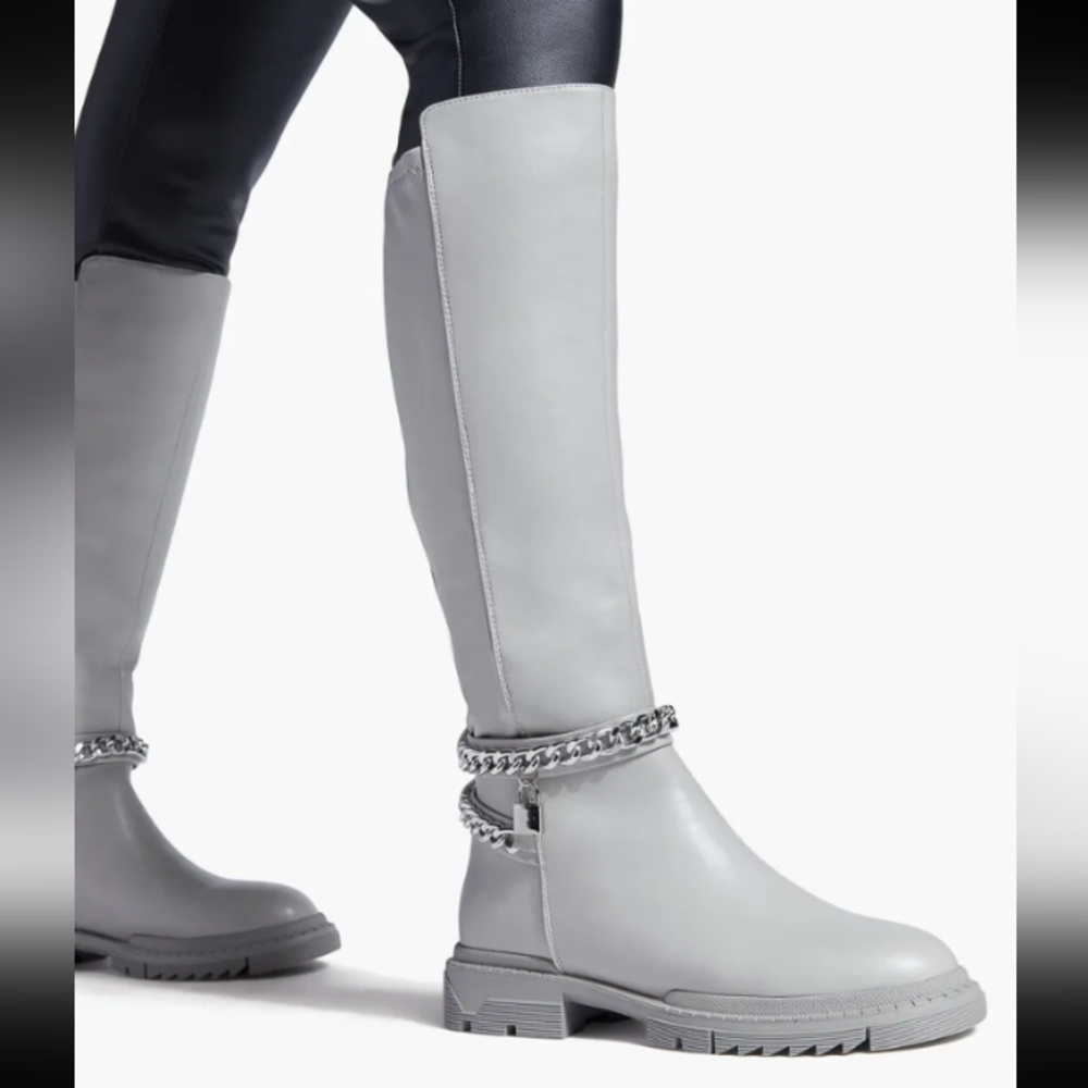 NWT Knee HI Leather Flat Boots Chain Padlock Accent Detail With Chunky Lug Sole